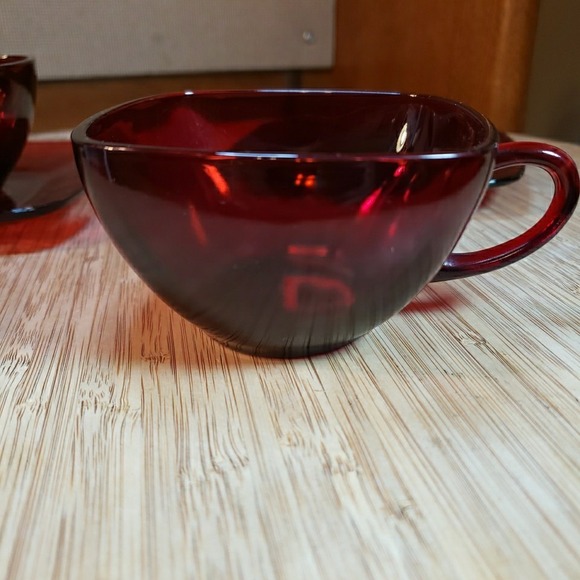 Vintage Anchor Hocking 2 Sets Charm Ruby Red Square Cups &Saucers MCM Coffee Tea - Picture 3 of 6
